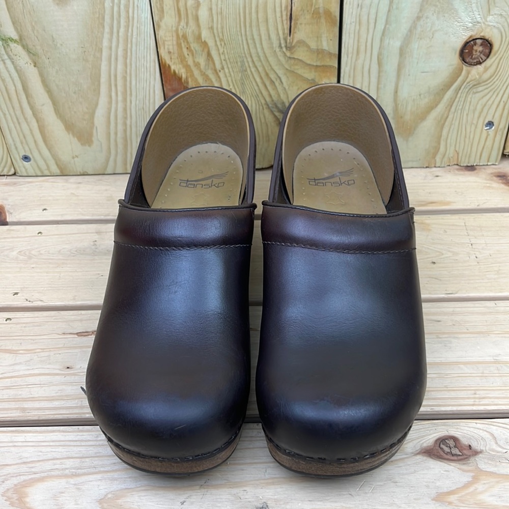 Dansko Women’s Size 40 (US 9.5/10) Brown Leather Professional Clog